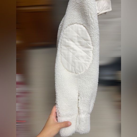 ALO~ Sherpa Edge Shacket Ivory Size XS (2-4) QUILTED Pockets and Elbows. - Picture 6 of 16